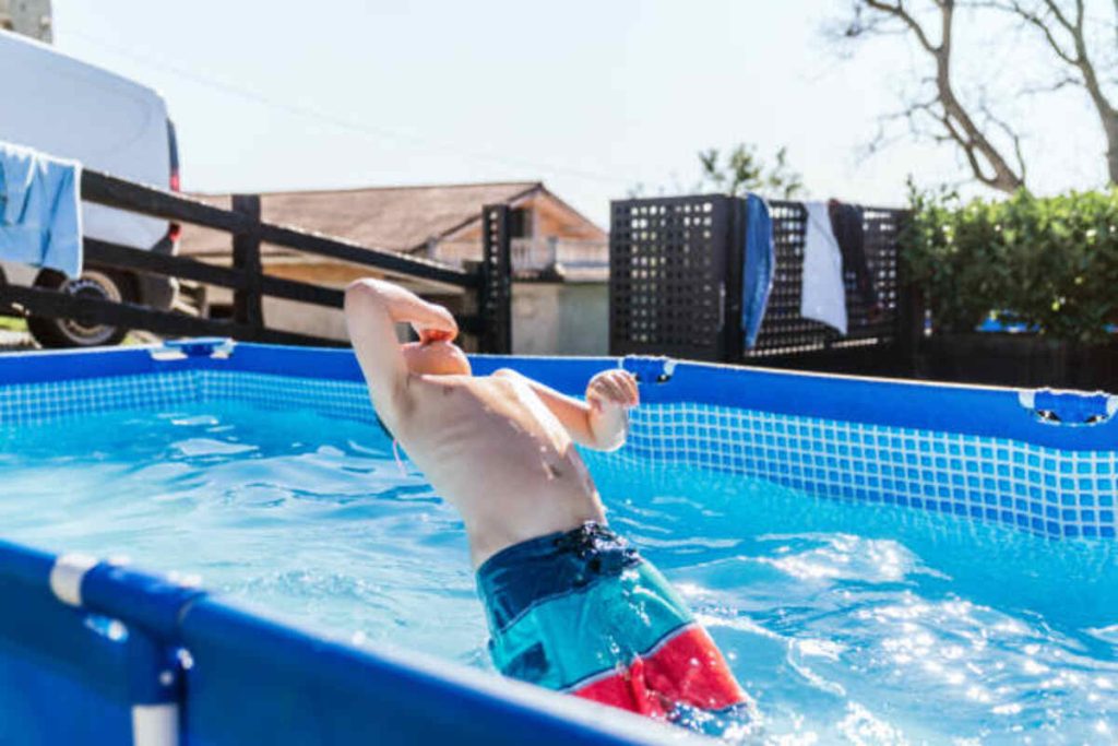 10 Ft Stock Tank Pool Will Instantly Transform Your Backyard Into a Tropical Paradise